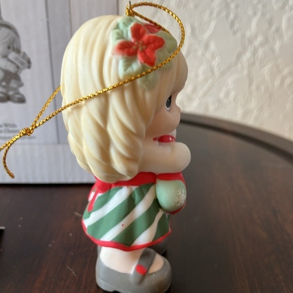 Precious Moments: Girl- You fill me with Christmas cheer- 2021 Ornament - Picture 5 of 16